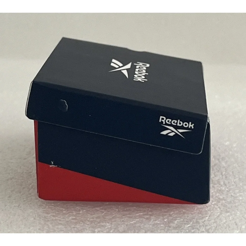 Zuru Mini Brands Figurine/Doll Mini‎ Reebok Toy Sneakers
